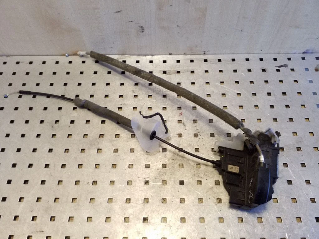 Front door lock – Nissan Qashqai (2006-2010)