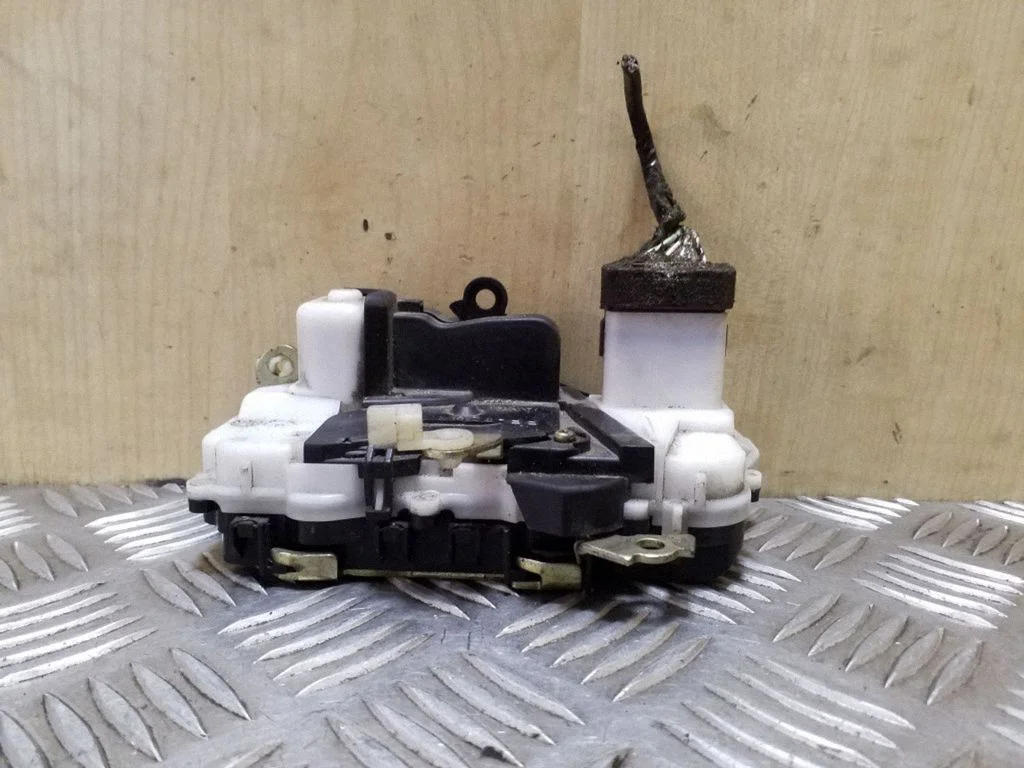 Front door lock AVG2