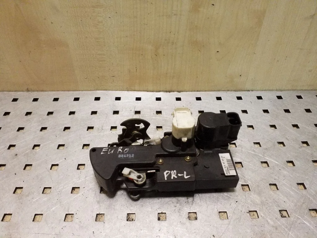 Front door lock – Opel Frontera B (1998-2004)