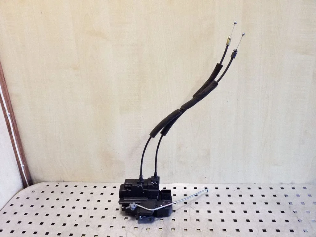 Front door lock – left
