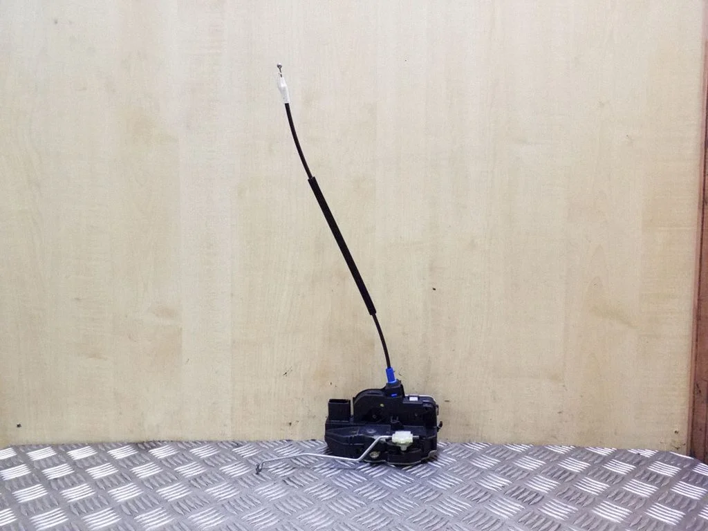 Front door lock 3023880RH