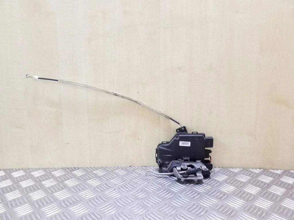 Front door lock 4B1837016G