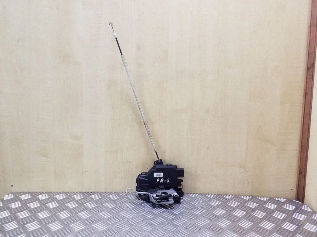 Front door lock 4B2837016G