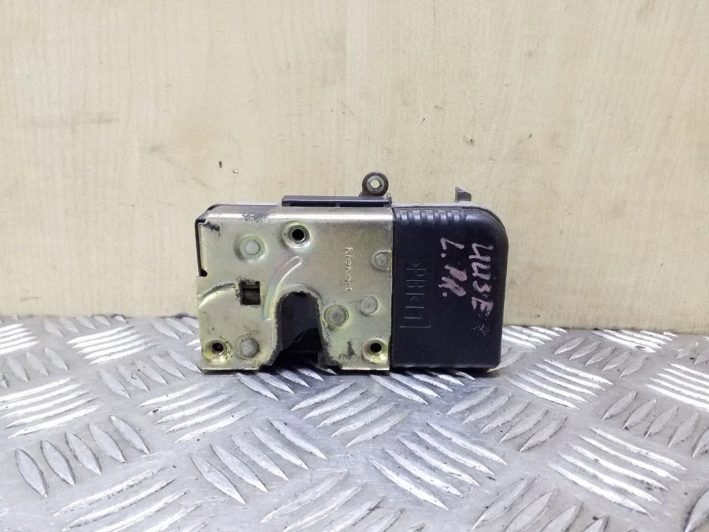 Front door lock – left