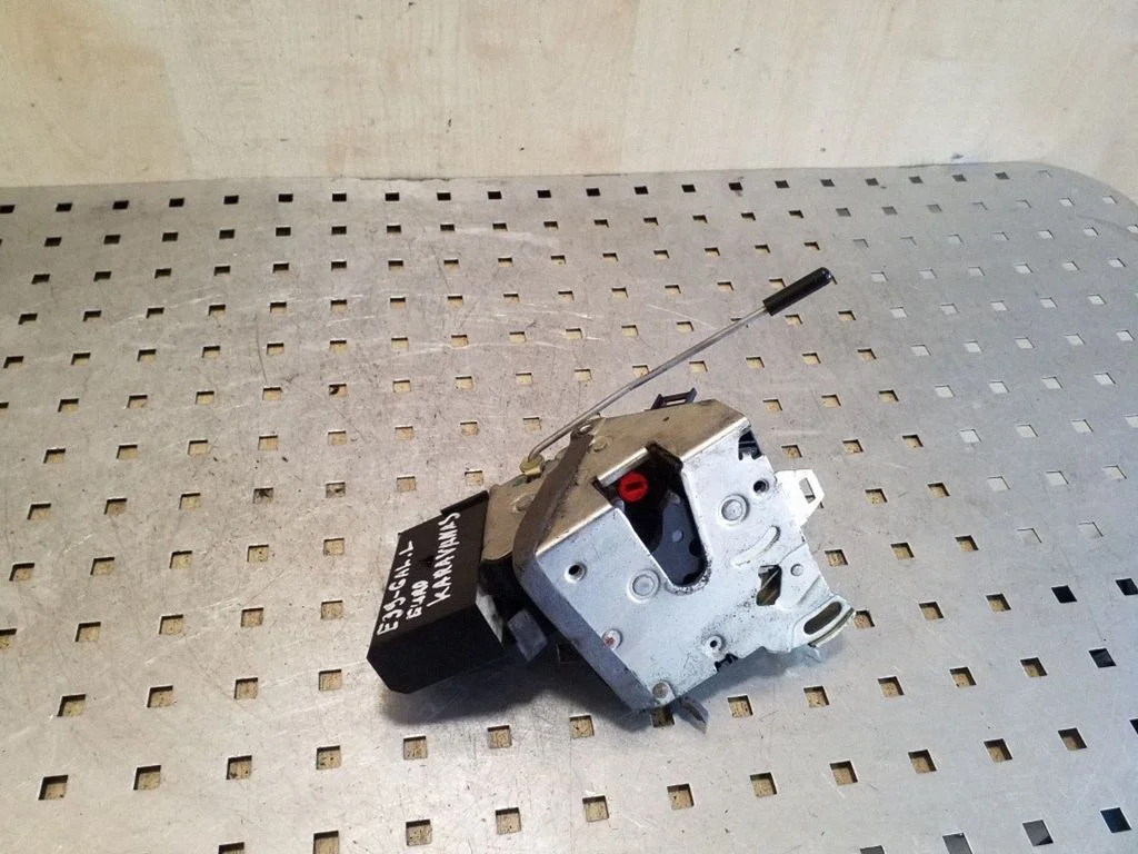 Front door lock – left