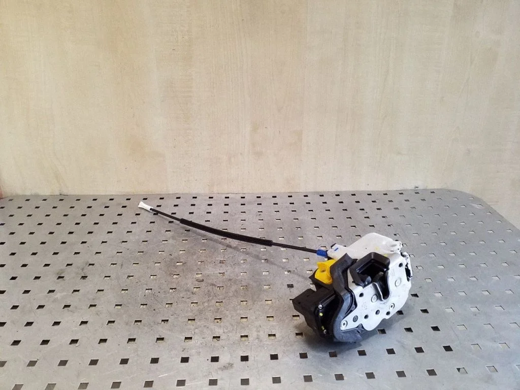 Front door lock 13579518