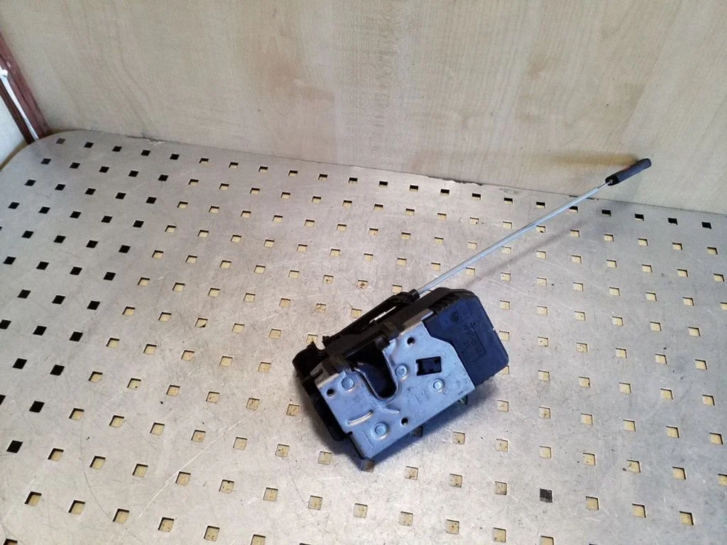 Front door lock 13154792