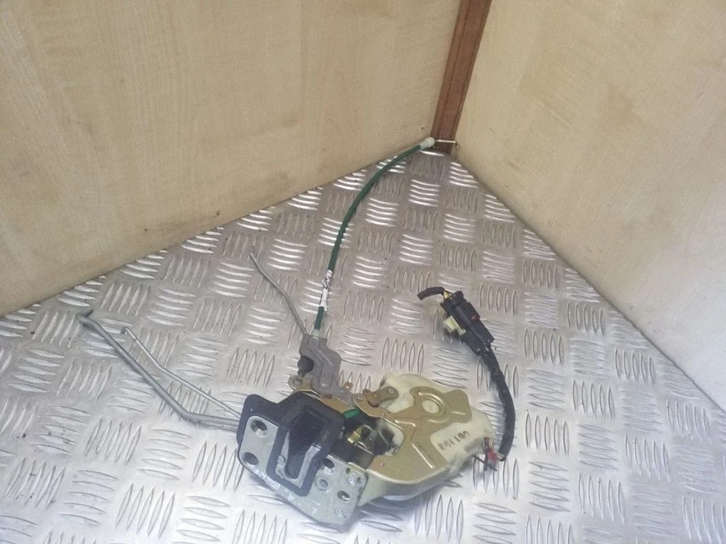 Priekinė durų spyna