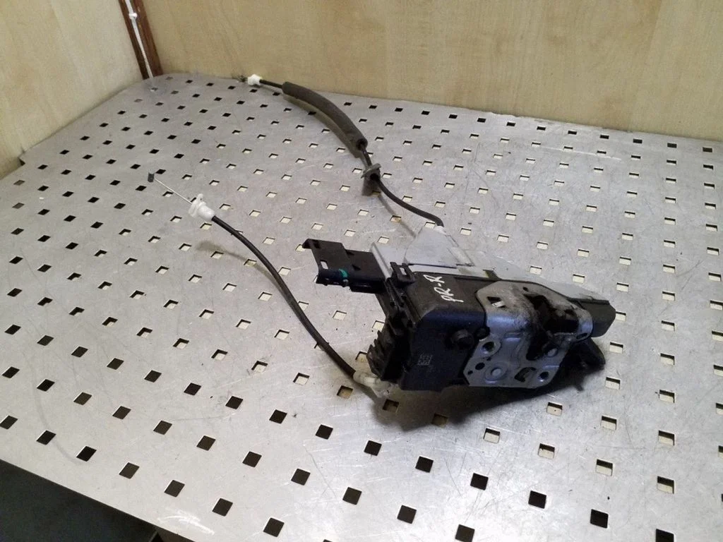 Front door lock PSA833325