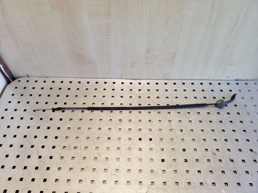 Front door cable line 1T0839085