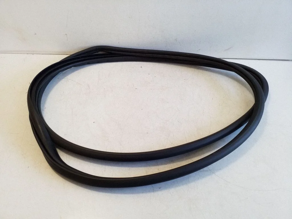 Front door rubber seal 62312F4050