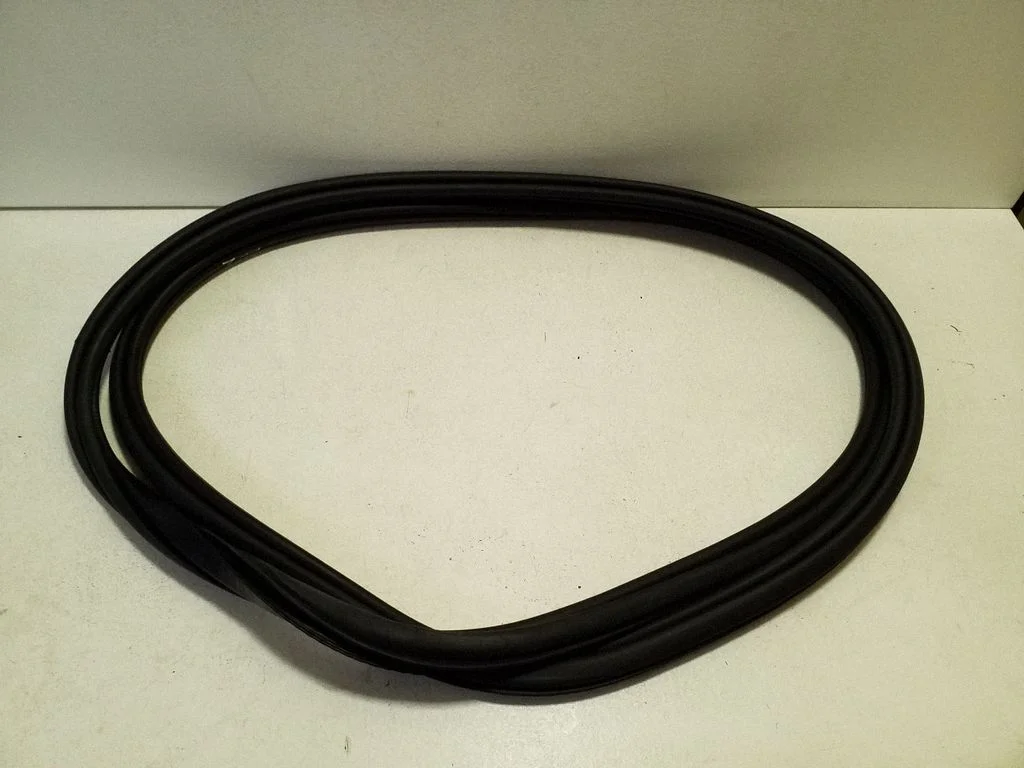 Front door rubber seal 31457673