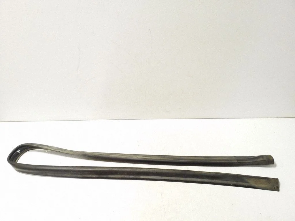 Front door rubber seal 5NA837120A