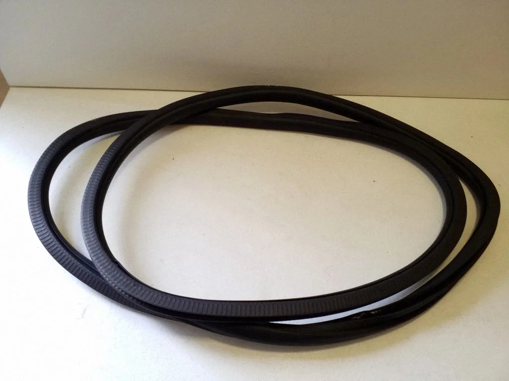 Front door rubber seal – Mercedes-Benz GLC-Class C254 (2023-)