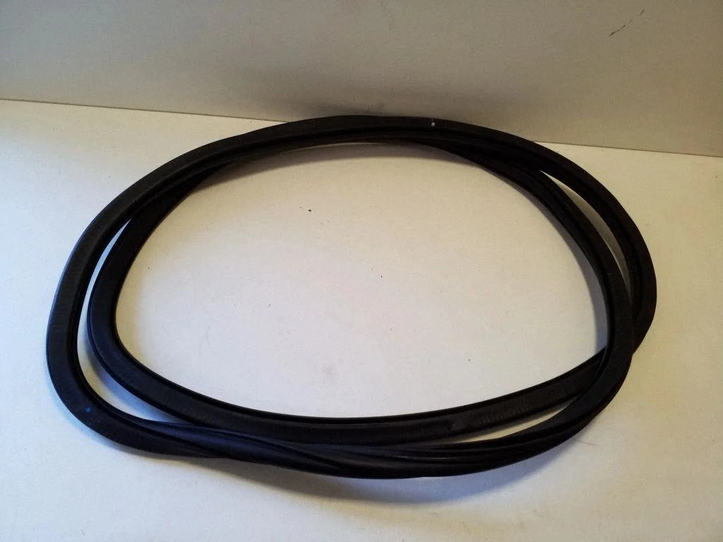 Front door rubber seal – Audi RS Q3 (2019-)