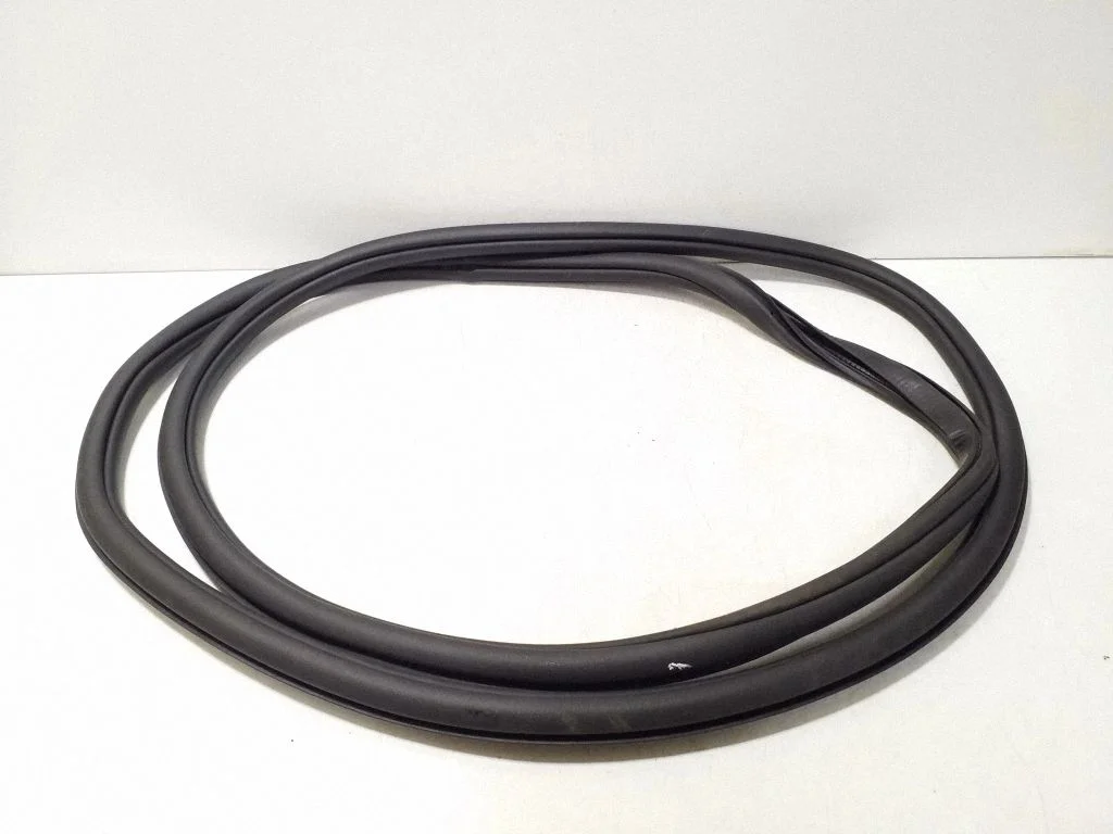 Front door rubber seal 11A867912B