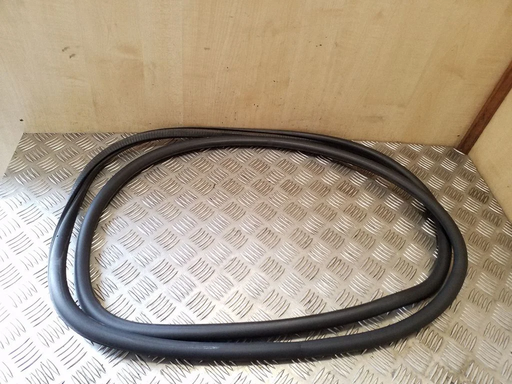 Front door rubber seal 7L0867365E