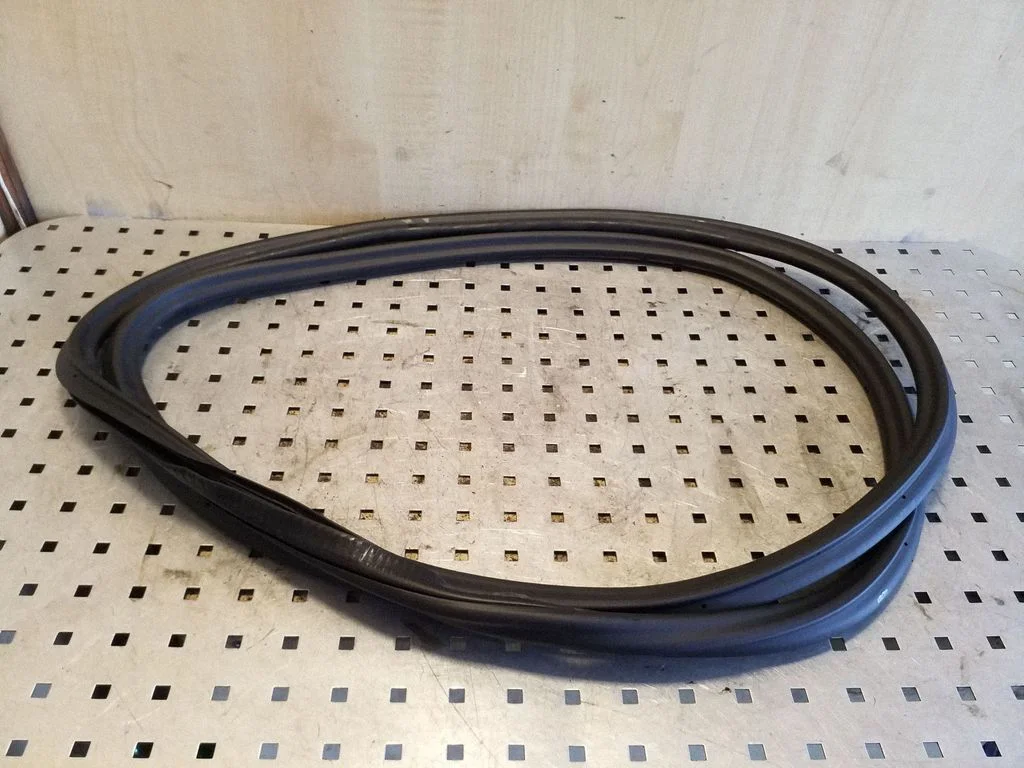 Front door rubber seal – Audi A8 S8 D4 4H (2010-2016), right