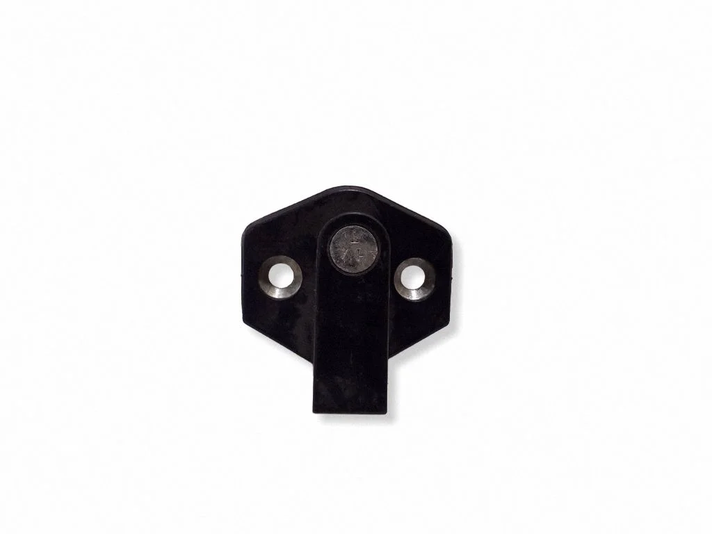 Front door lock loop/hook striker – BMW 5 Series E39 (1996-2003)