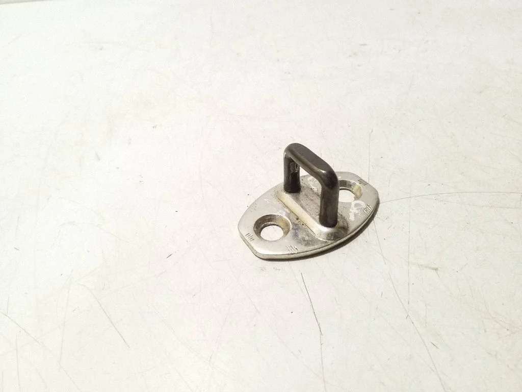 Front door lock loop/hook striker 3B0837033T