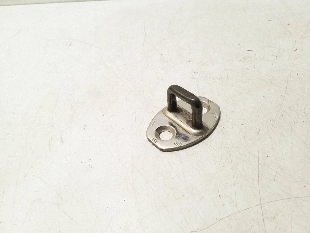 Front door lock loop/hook striker 3B0837033T