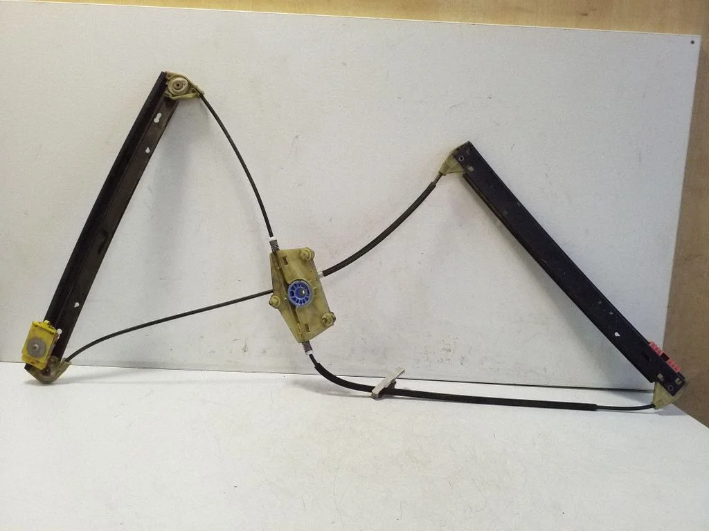 Front window lifting mechanism without motor – left