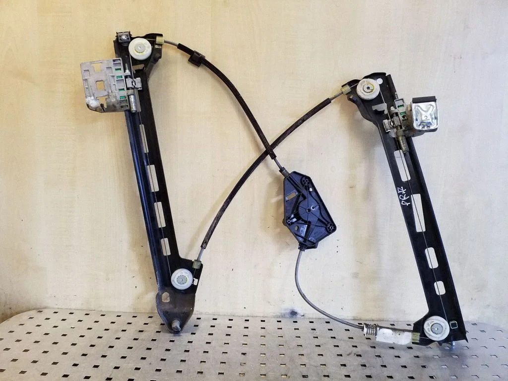 Priekinis el. lango pakėlimo mechanizmas be varikliuko