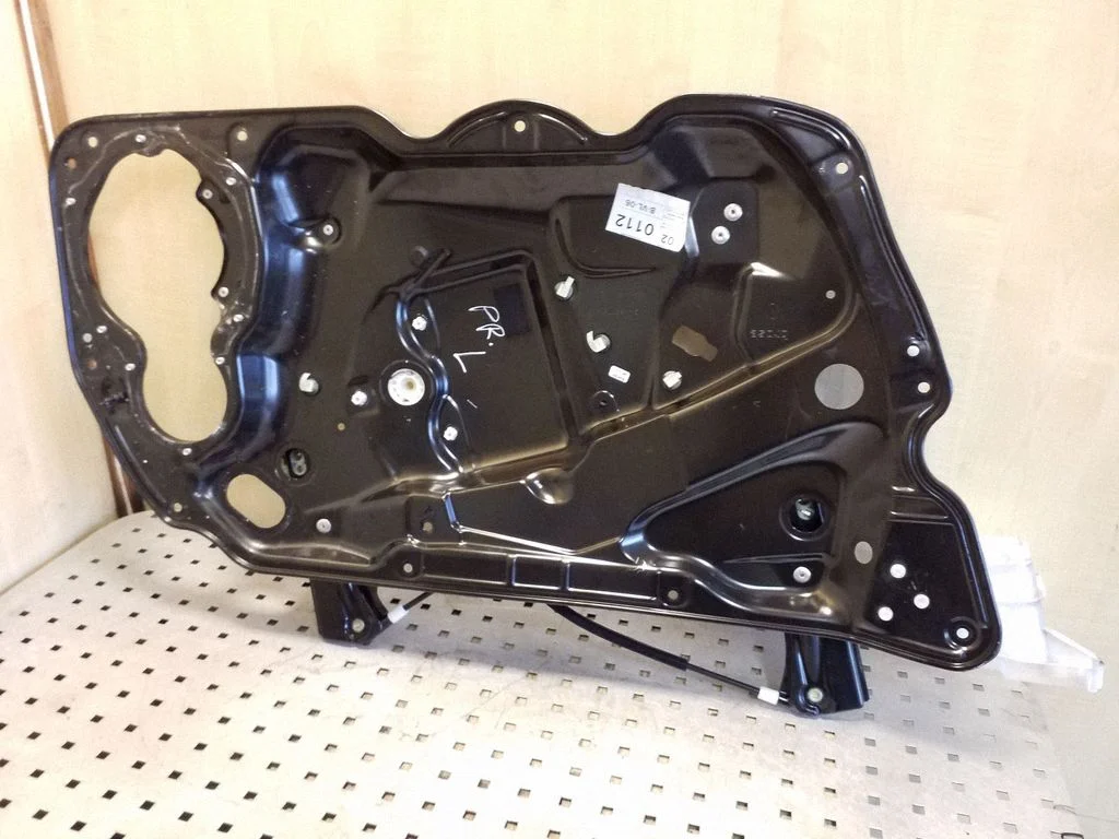 Priekinis el. lango pakėlimo mechanizmas be varikliuko