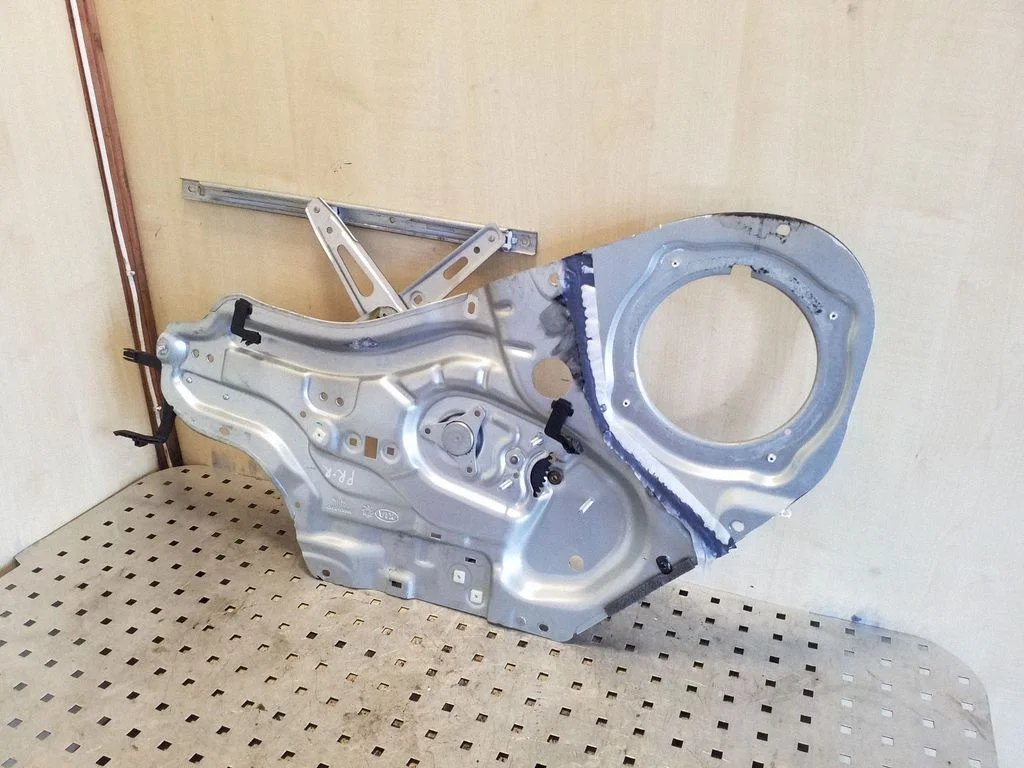 Front window lifting mechanism without motor – right