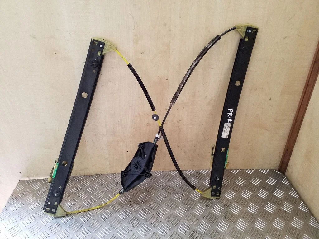 Front window lifting mechanism without motor 4H0837462B – Audi A8 S8 D4 4H (2010-2016)