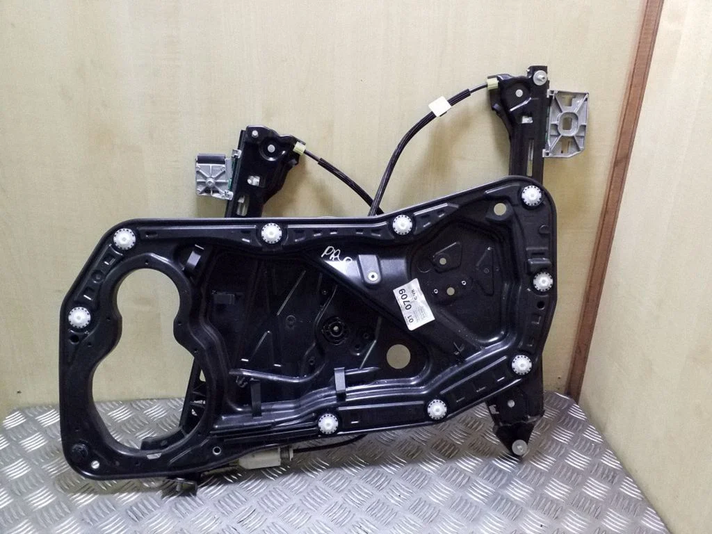 Priekinis el. lango pakėlimo mechanizmas be varikliuko