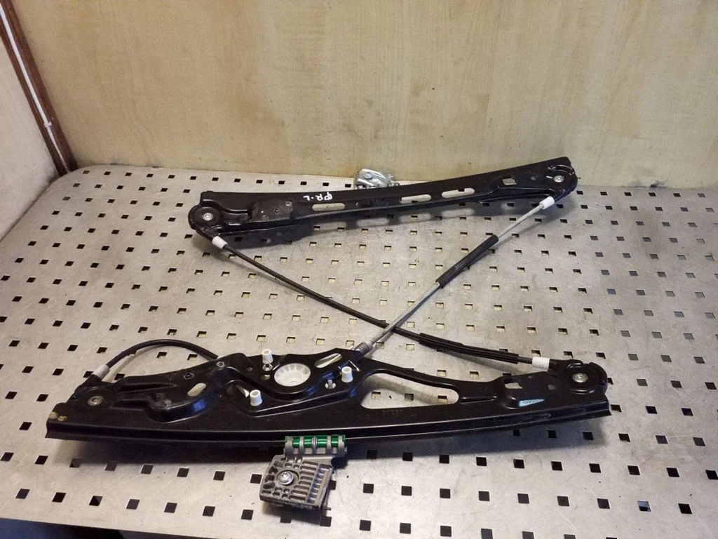 Front window lifting mechanism without motor A2117200146LI
