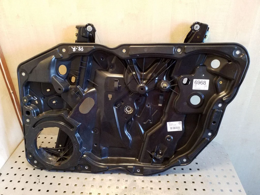 Front window lifting mechanism without motor 7P6837756B