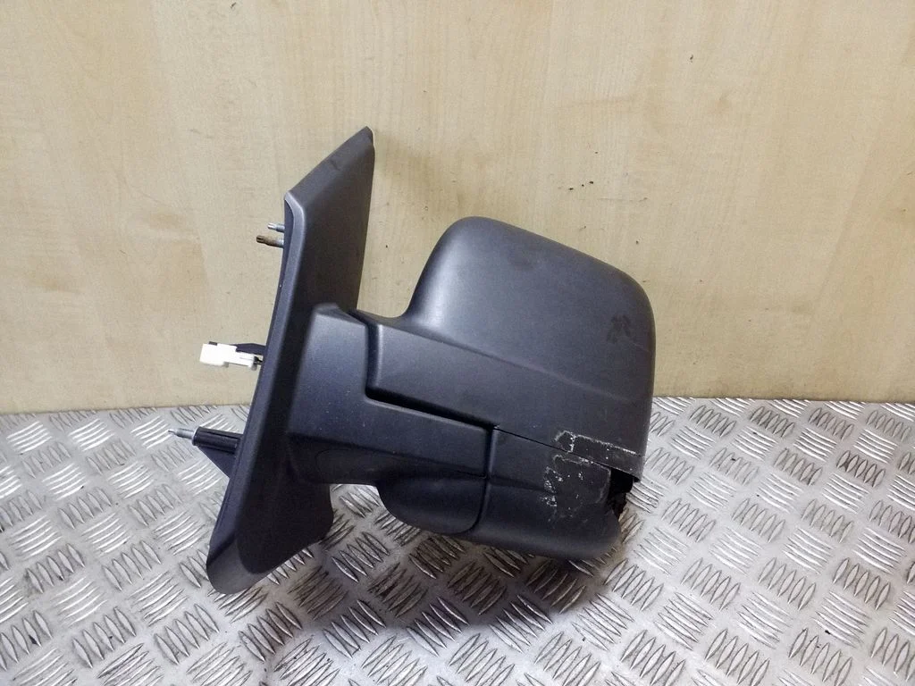 Esiukse elektriline välispeegel E90411063