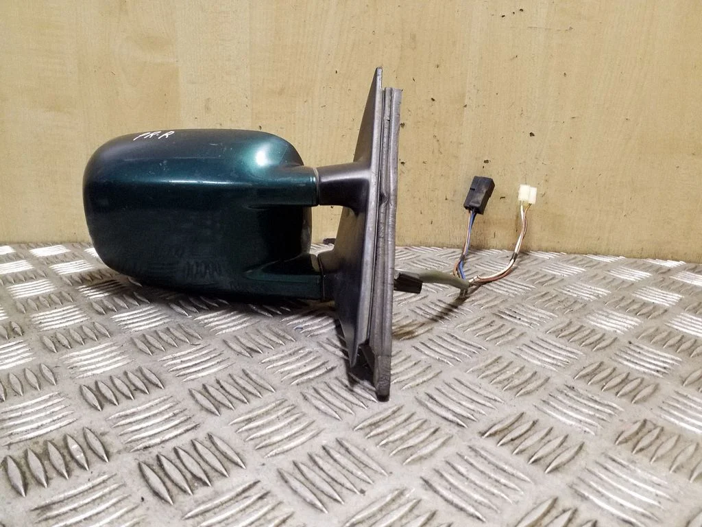 Esiukse elektriline välispeegel E10017273