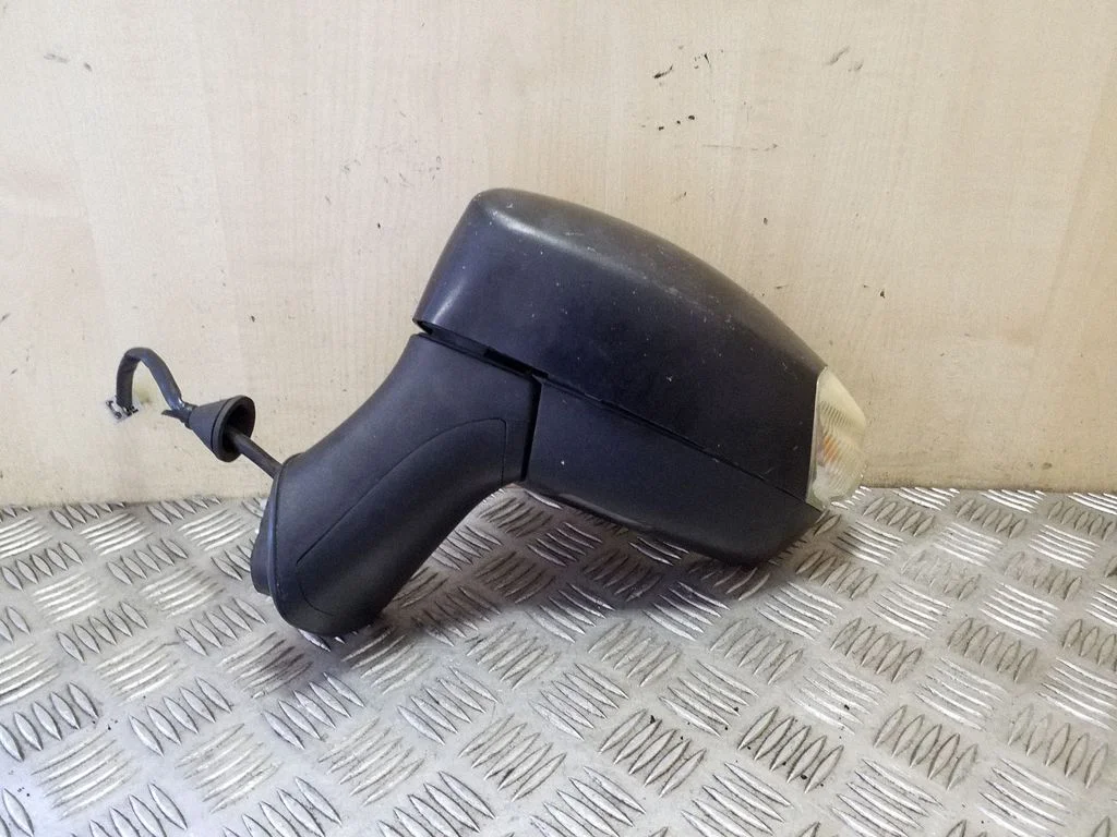 Front door electric wing mirror – Ford Kuga I (2008-2012)