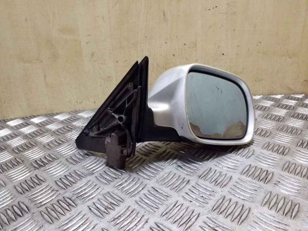 Front door electric wing mirror E6012319