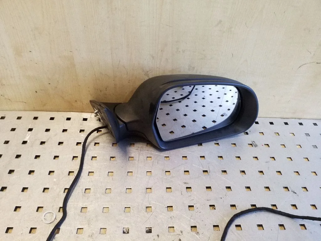 Front door electric wing mirror – Skoda Octavia Mk2 (1Z) (2004-2013)