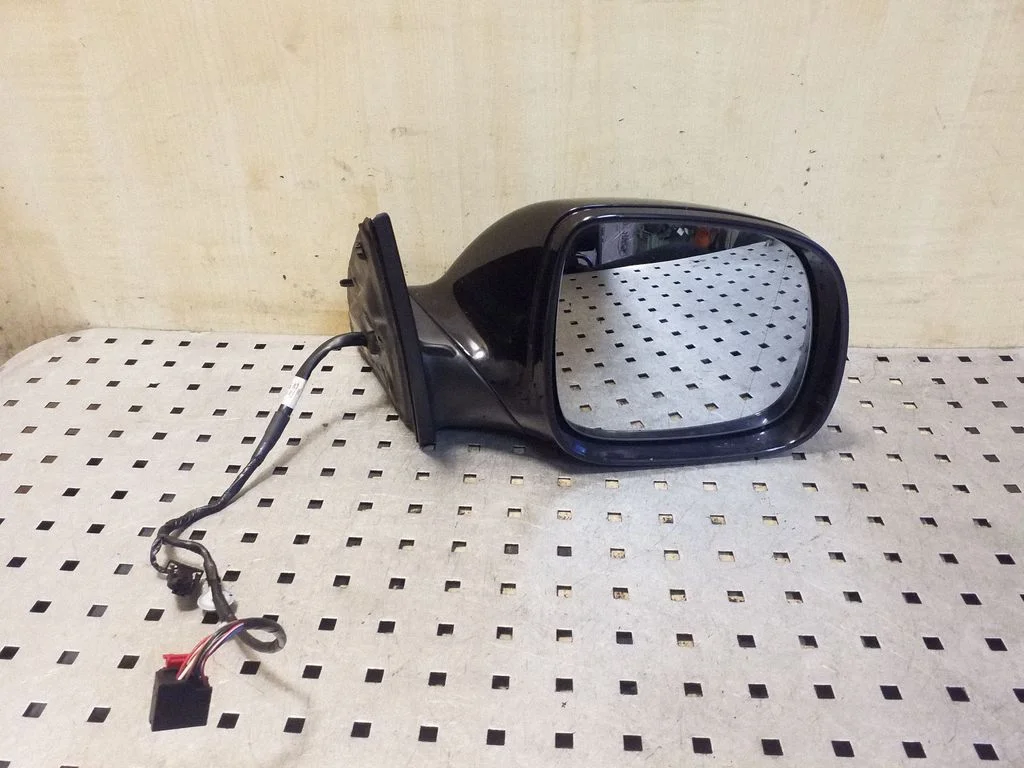 Front door electric wing mirror – right