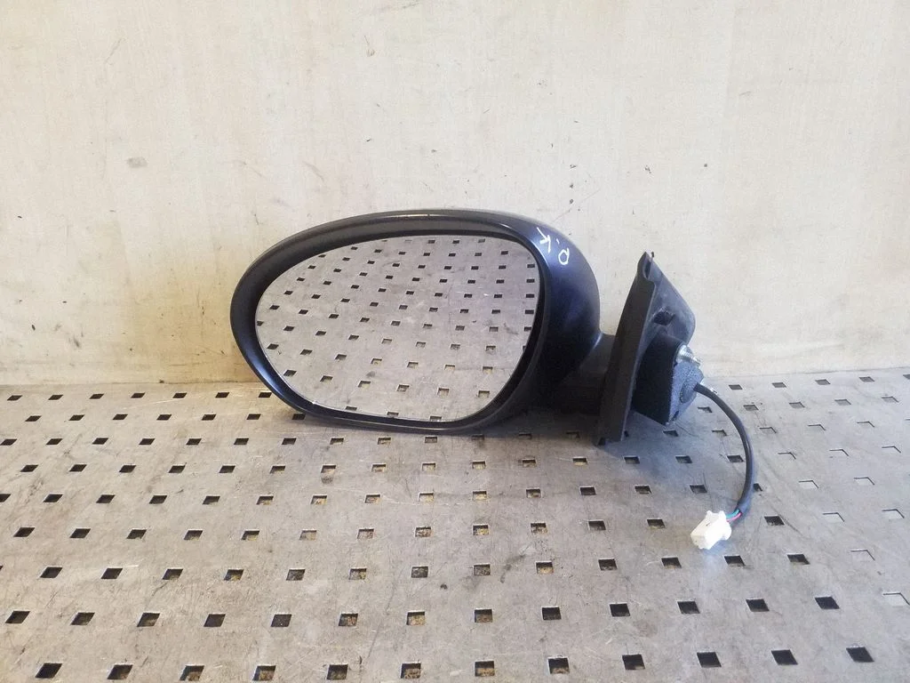 Front door electric wing mirror E4023362