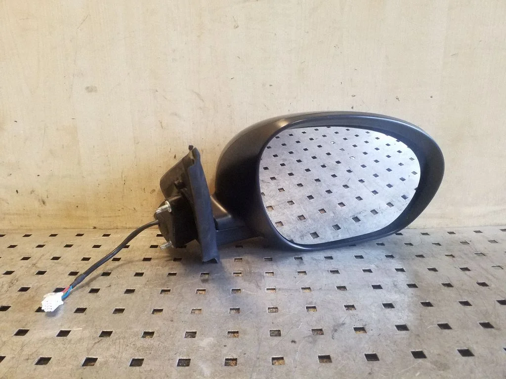 Front door electric wing mirror E4023362