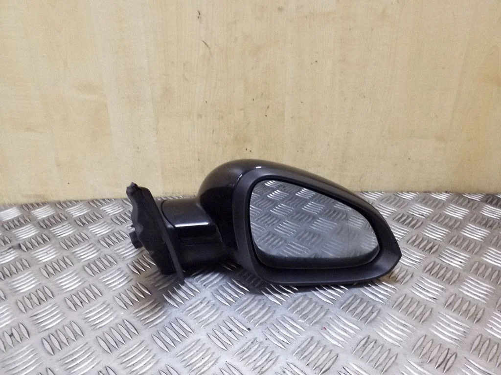 Front door electric wing mirror – Opel Insignia A (2008-2017)