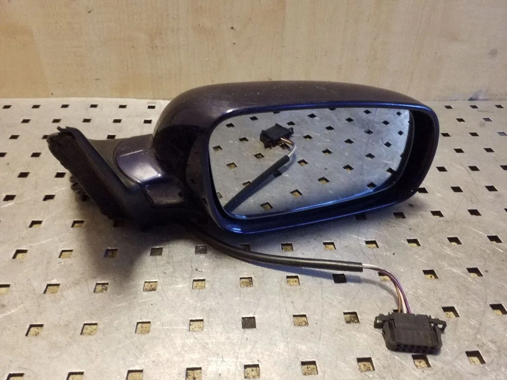 Front door electric wing mirror – right