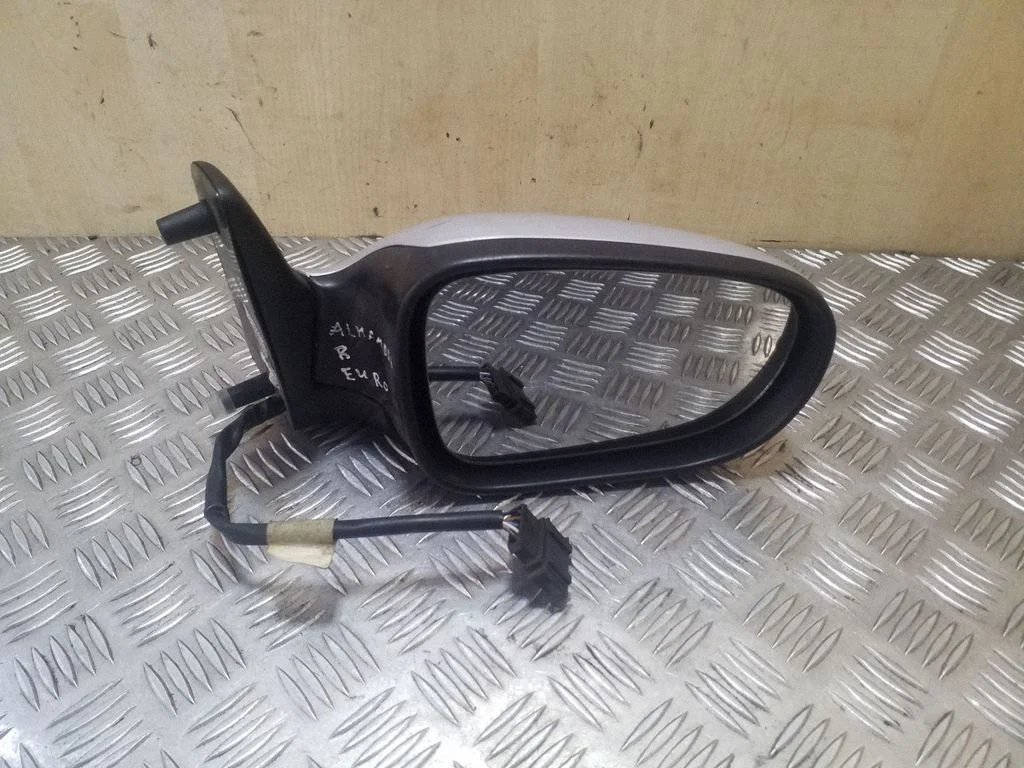 Front door electric wing mirror 010415
