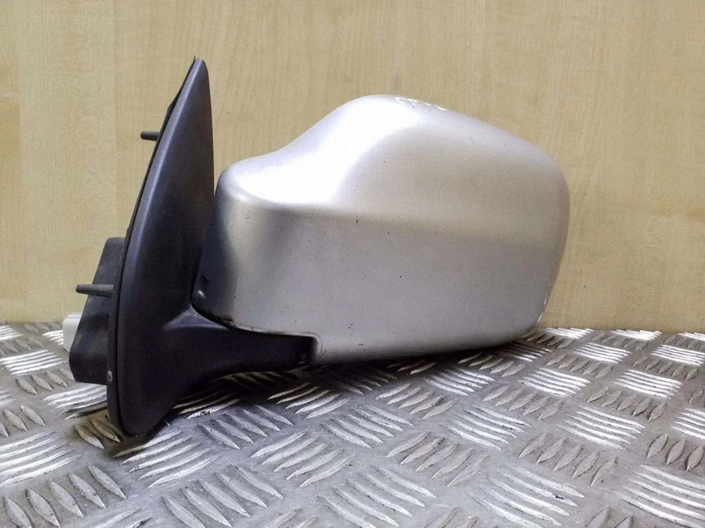 Front door electric wing mirror E1010557