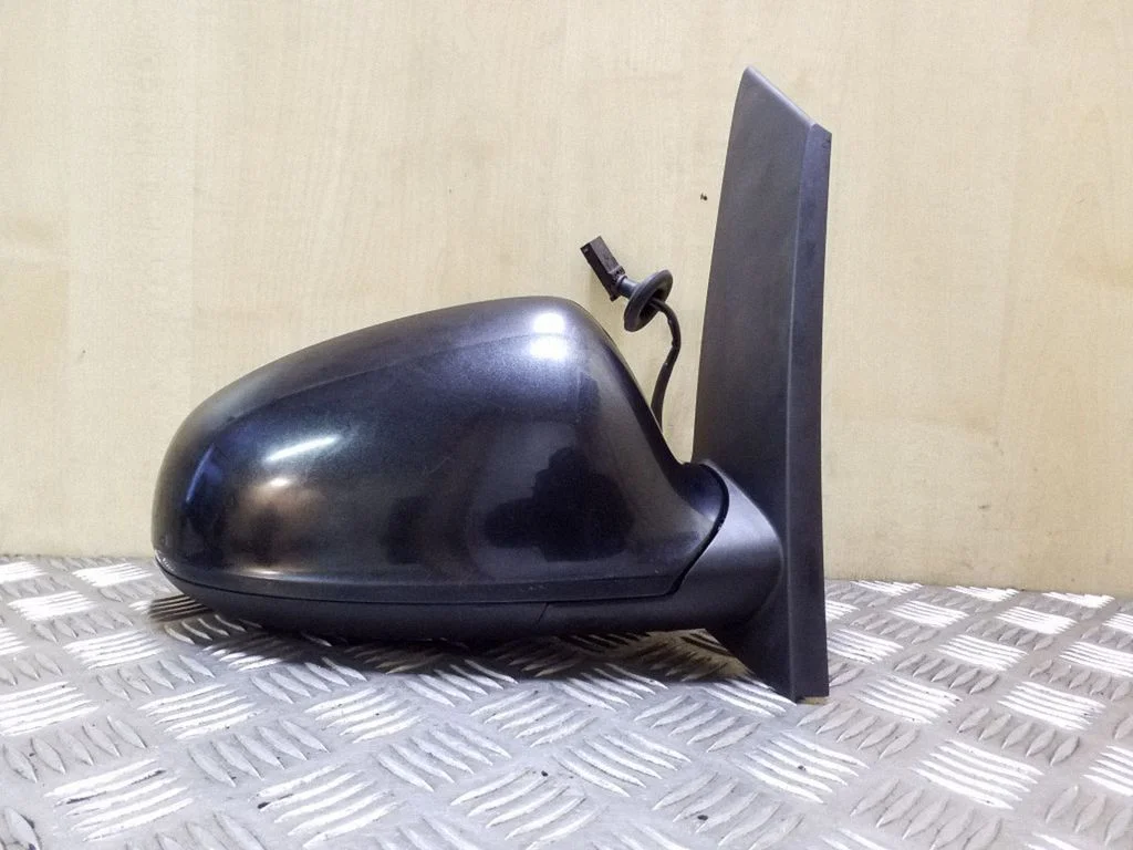 Front door electric wing mirror – right