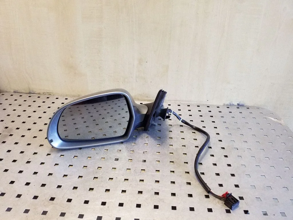 Front door electric wing mirror E1020931