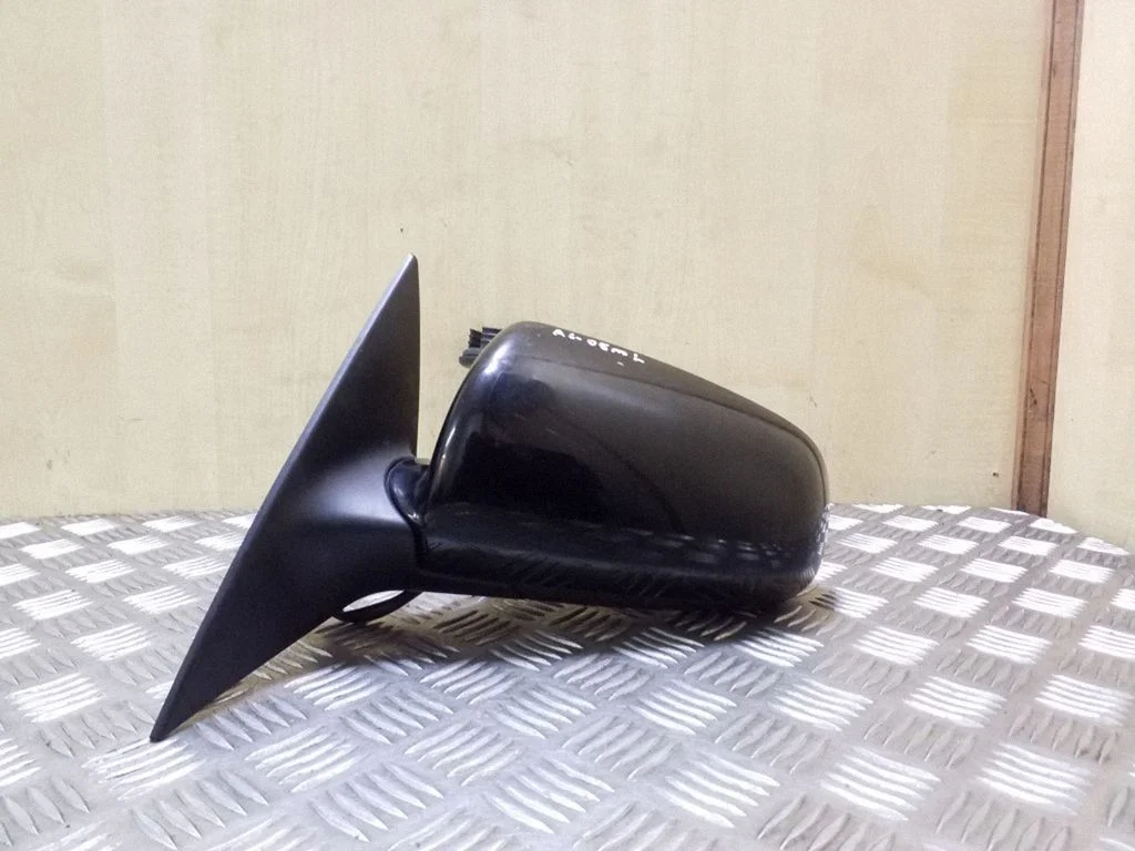 Front door electric wing mirror – left