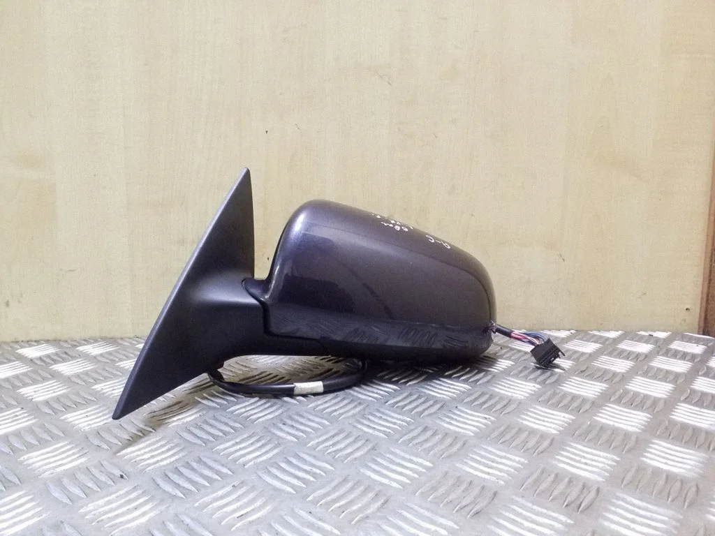 Front door electric wing mirror – left