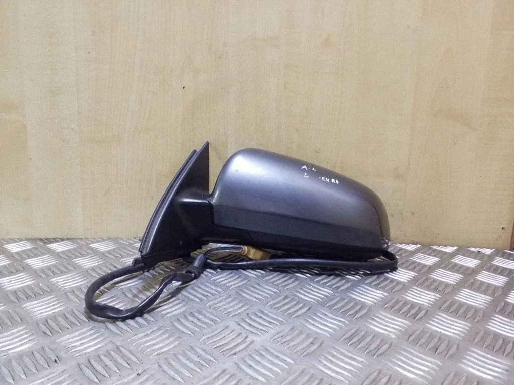 Front door electric wing mirror – front left